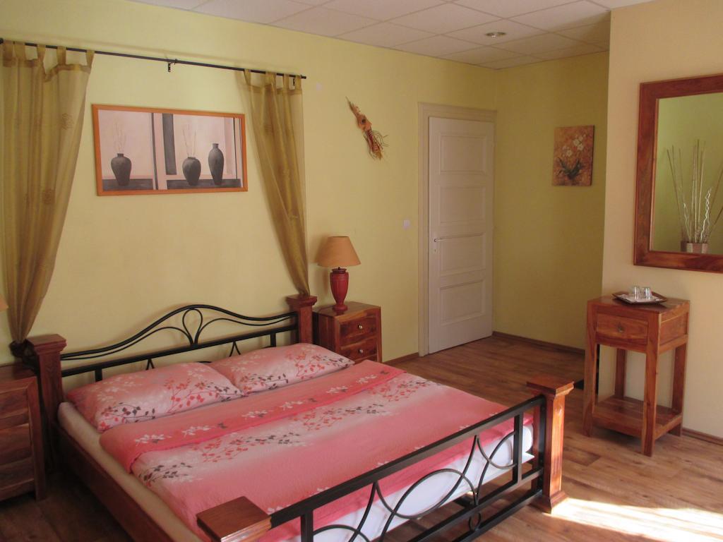 Penzion - U Stare Pekarny Hotel Bohumín Стая снимка